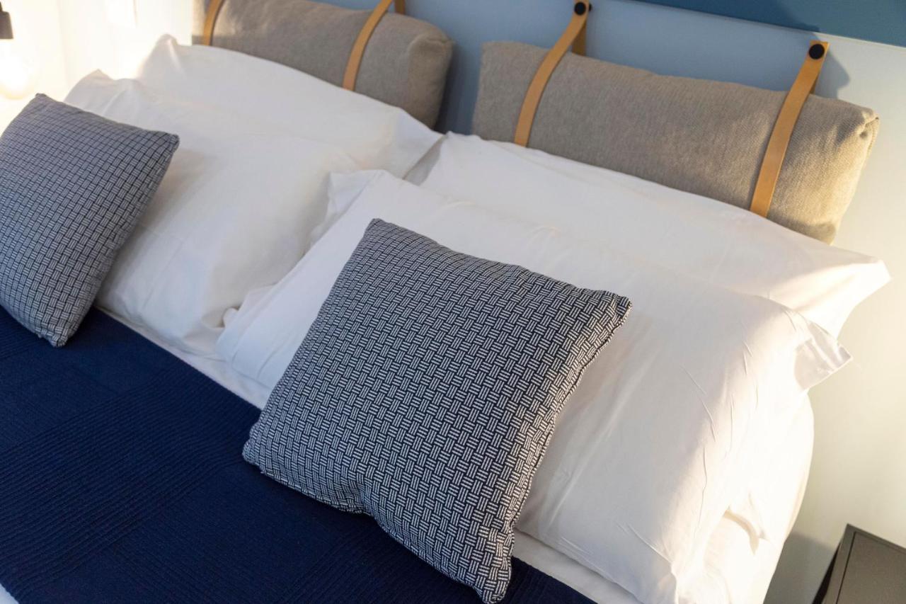 Cool And Stylish City Apartment - Wifi Триест Экстерьер фото